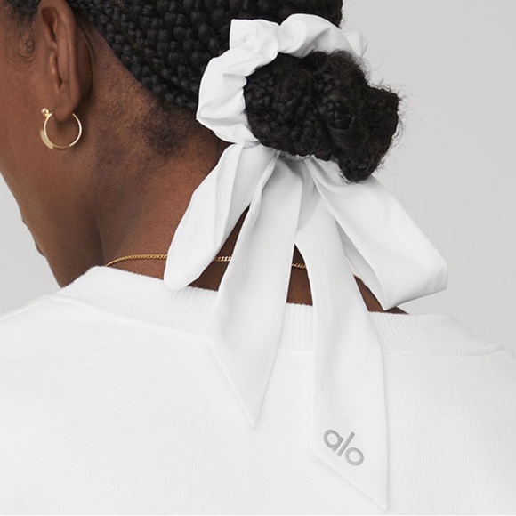 NWT Alo Yoga BUNDLE 2x Love Knots Hair Tie Scrunchies , White , Pair Set of Two main image 5
